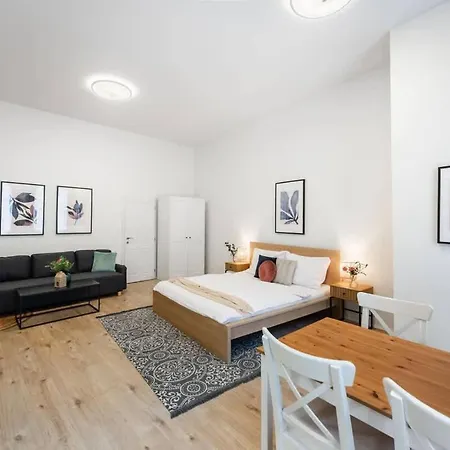 Appartamento Elegant Spacious Old Town